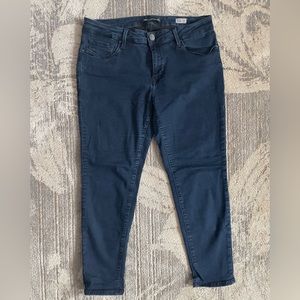 Mavi Jeans. Mid-rise skinny jeans. Dark wash.